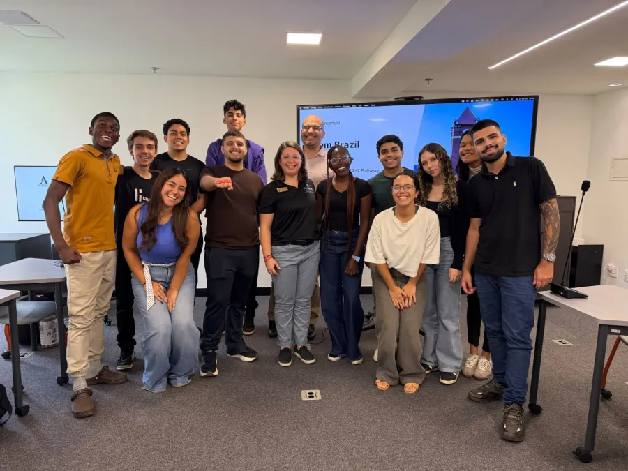 Hayek Global College recebe diretora da Cumberland University em Brasília